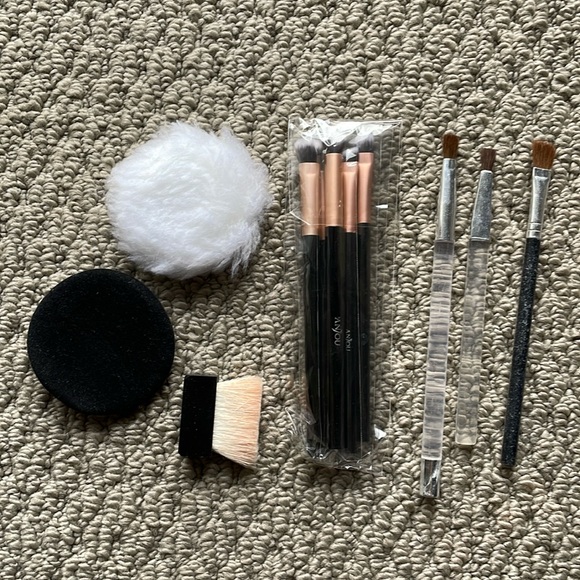 Sephora Other - Bundle of 11 Different Eyeshadow Palette Makeup Brushes & Powder Brushes